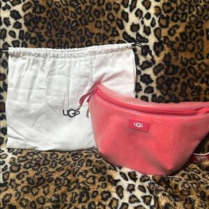 UGG Women's Nasha Belt Bag Clear